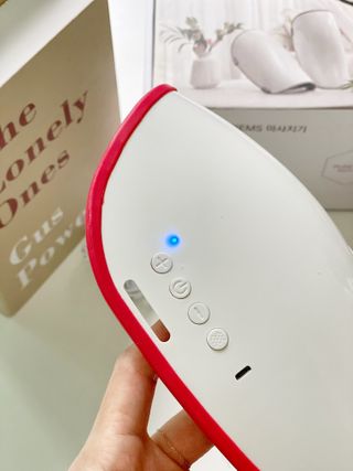 퓨어렉스 무선 종아리 EMS온열 마사지기 뷰티라인 BEAUTY LINE — 5점을 준 리뷰어가 2022년 8월 올린 사용 사진