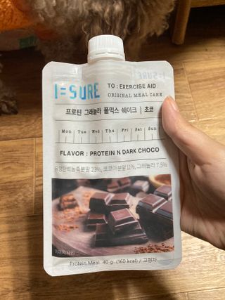 다미즐 [아이슈어] 맛있는 관리의 시작 그래놀라 풀믹스 쉐이크 4종 택 1/7일분/초콜릿, 고구마, 곡물, 바나나 — 5점을 준 리뷰어가 2021년 4월 올린 사용 사진