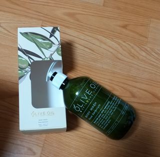 올리브 오일 스킨케어 컴퍼니 [OOSC] 향기로운 보습 로즈 제라늄 바디워시 500ml — 5점을 준 리뷰어가 2021년 5월 올린 사용 사진