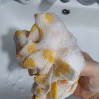 아소윤 기분좋은 향기 부드러운 거품 스파맨션 바디클렌져 5종 중 택1 + 마리아띠 샴푸두피볼 3종 중 1 랜덤발송 — 5점을 준 리뷰어가 2021년 8월 올린 사용 사진