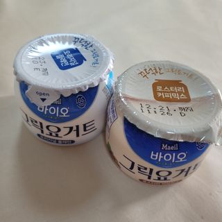 매일바이오 그릭요거트 오리지널 플레인 4개, 로스터리 커피믹스 4개 — 5점을 준 리뷰어가 2021년 12월 올린 사용 사진