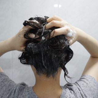 안티닷프로 두피케어 샴푸 — 5점을 준 리뷰어가 2022년 7월 올린 사용 사진