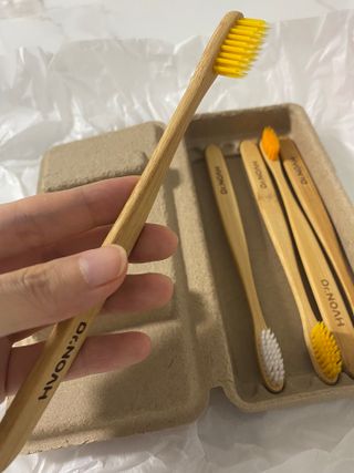 [닥터노아] 마루 대나무 칫솔 콤팩트 & 고체 치약 — 4.5점을 준 리뷰어가 2022년 7월 올린 사용 사진