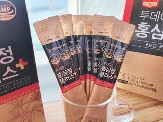 서울약사신협_투데이홍삼정플러스스틱_10g x 30포 — 5점을 준 리뷰어가 2021년 6월 올린 사용 사진