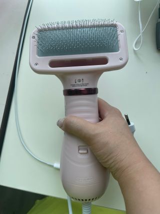 아베크 펫 강아지 고양이 애견 에어 브러쉬 드라이기 올인원 — 5점을 준 리뷰어가 2021년 7월 올린 사용 사진