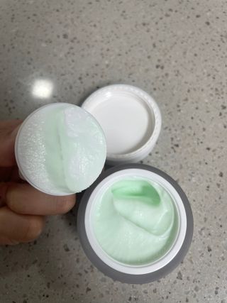 엔디어고 햄프에너지 베리어 크림 50ml — 5점을 준 리뷰어가 2022년 11월 올린 사용 사진