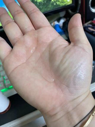썸헤어 / SUMHAIR 썸헤어 실키 테라피 헤어 에센스 — 4.5점을 준 리뷰어가 2021년 7월 올린 사용 사진