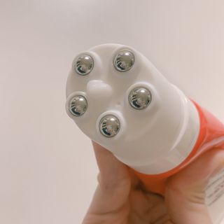 건강누리인터내셔날 큐어레스트 스포츠 마사지 닥터페인 바디 핫 롤링 볼 크림(100ml) — 3.5점을 준 리뷰어가 2022년 3월 올린 사용 사진