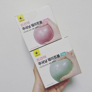 트라택 쿠셔닝 웨이트볼 0.5kg + 1kg SET — 5점을 준 리뷰어가 2022년 6월 올린 사용 사진