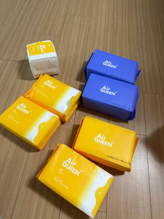 에어퀸 뉴브레스 유기농 생리대 4종 (팬티라이너 20P + 중형 10P + 대형 10P + 오버나이트 8P)_체험단 — 4.5점을 준 리뷰어가 2024년 5월 올린 사용 사진