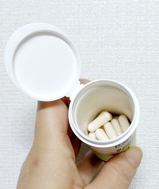 라엘 밸런스 3종 (질 건강 리스펙타 프로바이오틱스, 월경케어 보라지유, 요로건강 크랜베리) 랜덤 증정 1개 — 5점을 준 리뷰어가 2022년 12월 올린 사용 사진