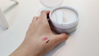 듀오코리아 [듀오] 피부맞춤형 저자극 클렌징밤 1종 랜덤발송 (모공케어,안색개선,안티에이징,블랙헤드) — 5점을 준 리뷰어가 2022년 4월 올린 사용 사진