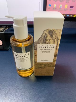 스킨1004 [SKIN1004] 마다가스카르 센텔라 라이트 클렌징 오일 200ml — 5점을 준 리뷰어가 2024년 7월 올린 사용 사진