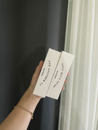 멈칫(MUMCHIT) 넥퍼퓸 NECKPERFUME 2가지 향 — 5점을 준 리뷰어가 2021년 11월 올린 사용 사진