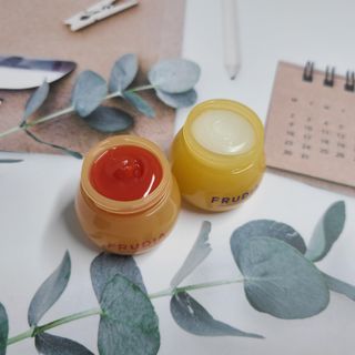 [후르디아] 올리브영 꿀과즙 립밤 2종 (블루베리/석류) — 4점을 준 리뷰어가 2021년 11월 올린 사용 사진