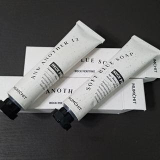 멈칫(MUMCHIT) 넥퍼퓸 NECKPERFUME 2가지 향 — 4점을 준 리뷰어가 2021년 11월 올린 사용 사진