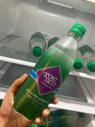 몽베스트 Montbest with Sparkling water Plain 20병 — 3점을 준 리뷰어가 2022년 7월 올린 사용 사진
