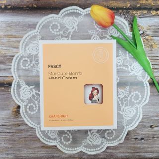 파시 FASCY 高保湿ハンドクリーム40ml+80ml セット — 5점을 준 리뷰어가 2021년 6월 올린 사용 사진