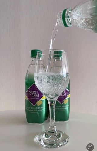 몽베스트 Montbest with Sparkling water Lemon OR Lime 20병(랜덤) — 5점을 준 리뷰어가 2022년 12월 올린 사용 사진