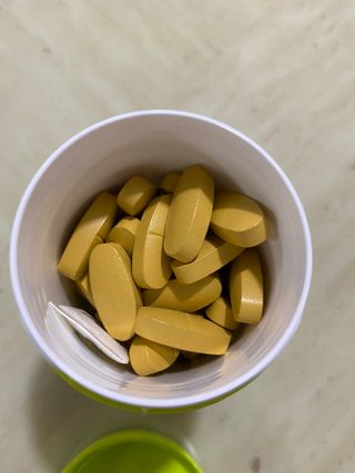 Swisse 스위스 고함량 밀크씨슬 35,000mg 60정 — 5점을 준 리뷰어가 2021년 11월 올린 사용 사진