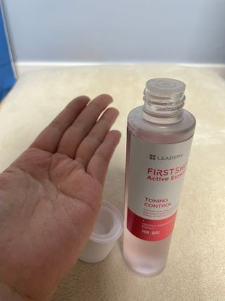 리더스코스메틱 리더스 퍼스트 샷 액티브 에센스 토닝 컨트롤 & 포어 컨트롤 — 5점을 준 리뷰어가 2021년 11월 올린 사용 사진