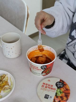 프리 [요리궁리] 타입 B (매콤,치즈,매콤까르보) 꽃떡볶이 6개입 세트 — 5점을 준 리뷰어가 2024년 12월 올린 사용 사진
