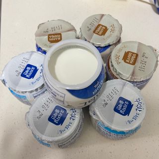 매일바이오 그릭요거트 오리지널 플레인 4개, 로스터리 커피믹스 4개 — 3점을 준 리뷰어가 2021년 12월 올린 사용 사진