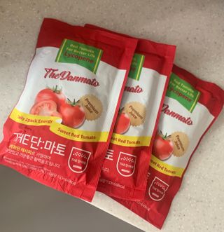 제이제이바이오 더단마토 프리미엄주스 100ml 30팩입 - 무설탕 스테비아 토마토즙 — 5점을 준 리뷰어가 2021년 11월 올린 사용 사진