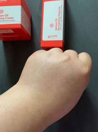 아이앤립 / EYENLIP 아이앤립 연어오일 리바이탈라이징 토너+앰플+크림 3종 세트 — 4점을 준 리뷰어가 2021년 6월 올린 사용 사진