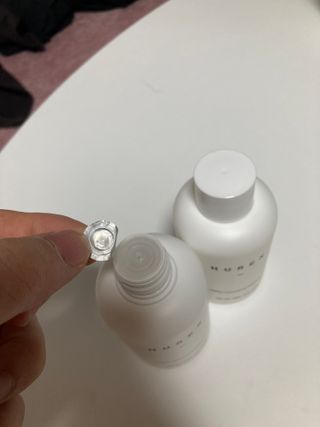 [HUREX] 휴렉스 볼류마이징 탈모완화 기능성 샴푸 150ml x 2개 — 5점을 준 리뷰어가 2021년 10월 올린 사용 사진