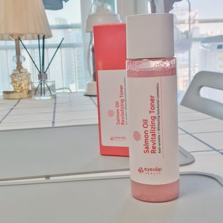 아이앤립 / EYENLIP 아이앤립 연어오일 리바이탈라이징 토너 — 5점을 준 리뷰어가 2021년 4월 올린 사용 사진