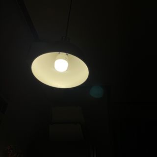 헤이홈 LED전구 화이트 스마트 전구 wifi 연결 스마트폰 연동 음성제어 원격제어 — 4점을 준 리뷰어가 2021년 5월 올린 사용 사진