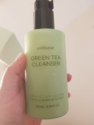 프리마인 메이크업과 들뜨는 각질까지 한방에 깐달걀로! 순하기까지한 셀베이스 그린티클렌저(200ml) — 4.5점을 준 리뷰어가 2023년 4월 올린 사용 사진