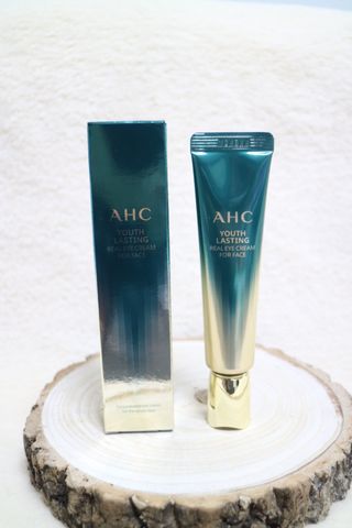 [NEW 탄력유턴 아이크림] AHC 유스 래스팅 리얼 아이크림 포 페이스 — 5점을 준 리뷰어가 2021년 3월 올린 사용 사진