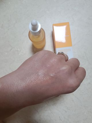 체르엠 스템앤셀 비타민 브라이트닝 에센스 30ml 1개 — 5점을 준 리뷰어가 2022년 4월 올린 사용 사진