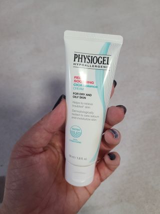 피지오겔 레드수딩 시카밸런스 크림 50ml — 5점을 준 리뷰어가 2022년 4월 올린 사용 사진