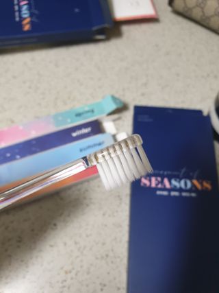 에브리모먼트 에브리 모먼트 칫솔 Every moment toothbrush — 5점을 준 리뷰어가 2022년 3월 올린 사용 사진
