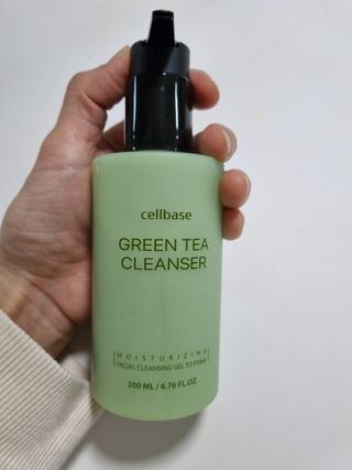 프리마인 메이크업과 들뜨는 각질까지 한방에 깐달걀로! 순하기까지한 셀베이스 그린티클렌저(200ml) — 5점을 준 리뷰어가 2023년 1월 올린 사용 사진