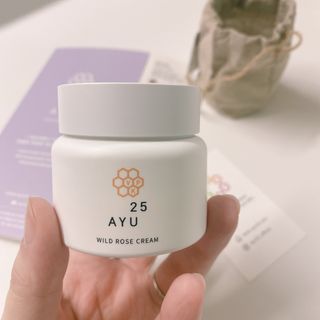 AYU25[아유트웬티파이브]다마스크로즈워터 베이스 천연 수분 촉촉 크림 — 5점을 준 리뷰어가 2021년 2월 올린 사용 사진