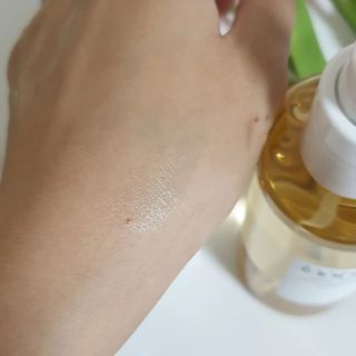 스킨1004 [SKIN1004] 마다가스카르 센텔라 라이트 클렌징 오일 200ml — 5점을 준 리뷰어가 2024년 8월 올린 사용 사진