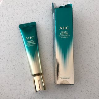 [NEW 탄력유턴 아이크림] AHC 유스 래스팅 리얼 아이크림 포 페이스 — 5점을 준 리뷰어가 2021년 2월 올린 사용 사진