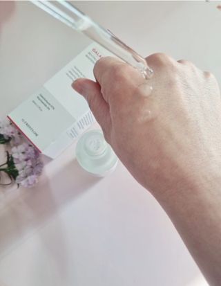 오투에니원 갈락토미세스 리바이탈라이징 프리미엄 화이트닝 에센스 50ml — 5점을 준 리뷰어가 2023년 1월 올린 사용 사진