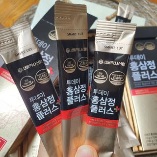 서울약사신협_투데이홍삼정플러스스틱_10g x 30포 — 5점을 준 리뷰어가 2021년 2월 올린 사용 사진