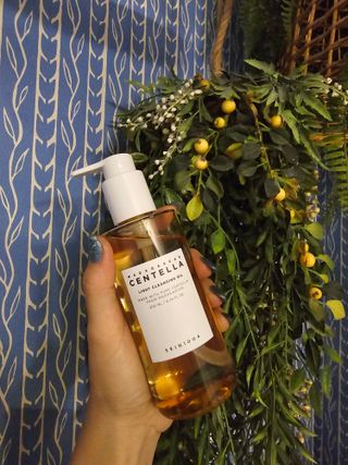 스킨1004 [SKIN1004] 마다가스카르 센텔라 라이트 클렌징 오일 200ml — 5점을 준 리뷰어가 2024년 7월 올린 사용 사진