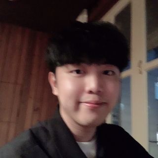 다슈코리아 다슈 포 맨 프리미엄 메가 홀드 슈퍼 스프레이 250ml — 5점을 준 리뷰어가 2021년 3월 올린 사용 사진