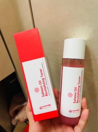 아이앤립 / EYENLIP 아이앤립 연어오일 리바이탈라이징 토너+앰플+크림 3종 세트 — 2.5점을 준 리뷰어가 2021년 7월 올린 사용 사진