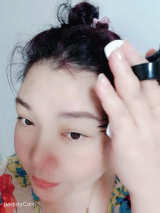 온가족 시원한샴푸 깨끗한두피 샴푸브러쉬 두피스케일링 히트팡블랙에디션 — 5점을 준 리뷰어가 2021년 8월 올린 사용 사진