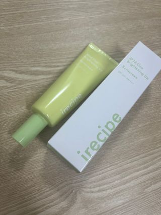 아이레시피 마일드시카 브라이트닝 업 선스크린 SPF50+ PA++++ — 5점을 준 리뷰어가 2023년 6월 올린 사용 사진