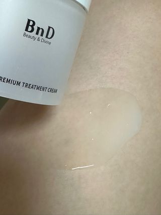 비엔디 2NOW[한글]BnD 바디 주름개선 엉덩이크림 — 5점을 준 리뷰어가 2025년 3월 올린 사용 사진