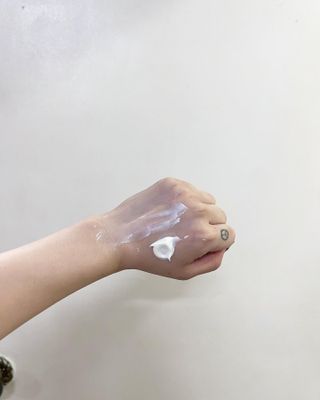 [후르디아] 민감피부 저자극 시카 선크림 — 5점을 준 리뷰어가 2023년 6월 올린 사용 사진